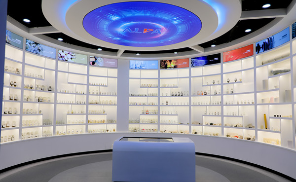 以服务为核心,量身打造高性价比的产品 以服务为核心,量身打造高性价比的产品